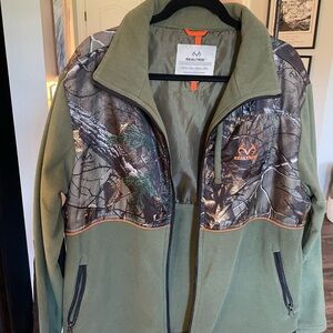 Realtree Green Performance Jacket with Camouflage Design